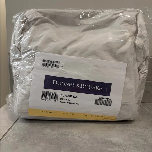 New! Dooney & Bourke Florentine Leather Tassel Shoulder Bag - Picture 10 of 11